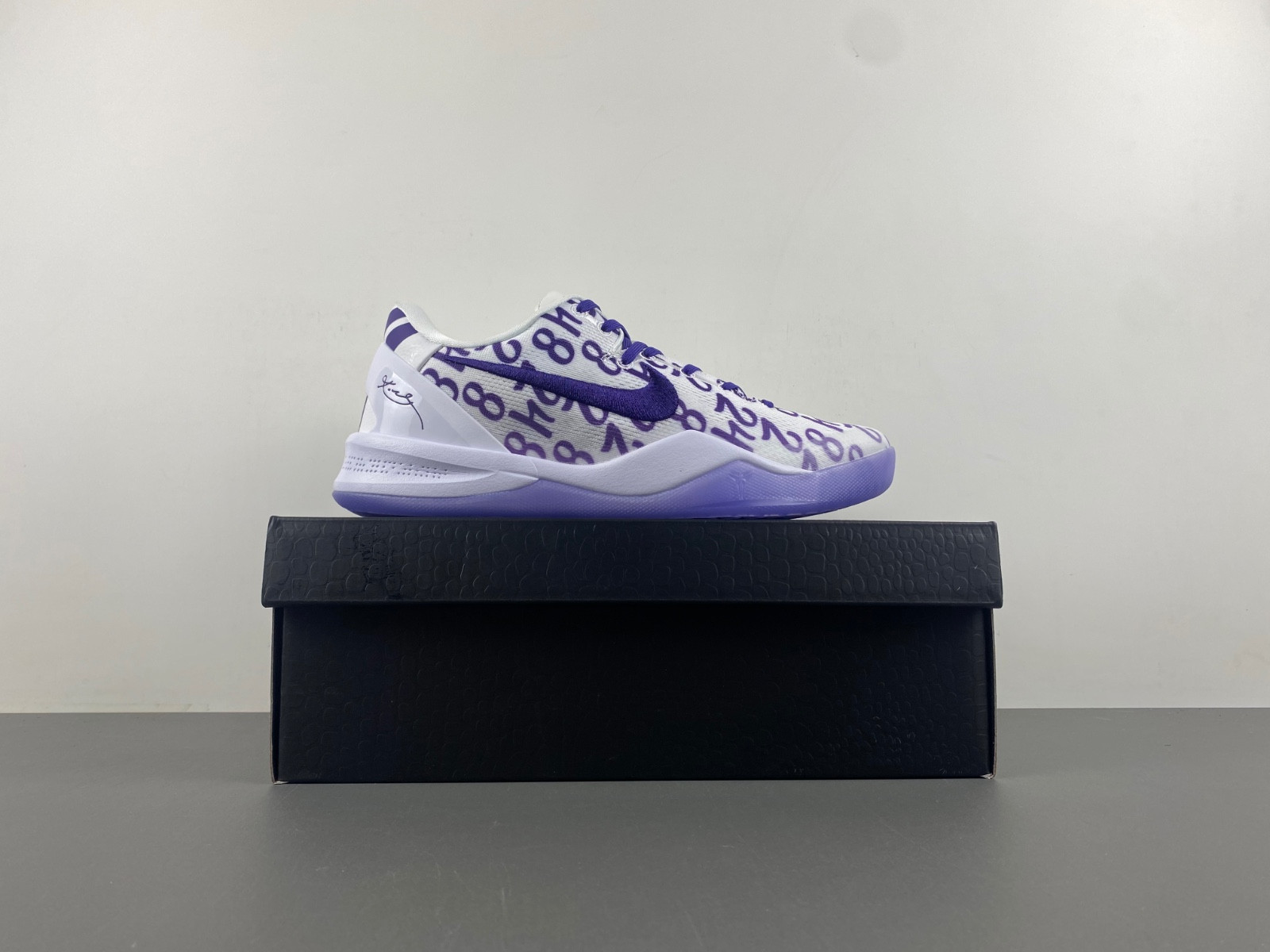 nike kobe 8 protro court purple fq3549-100