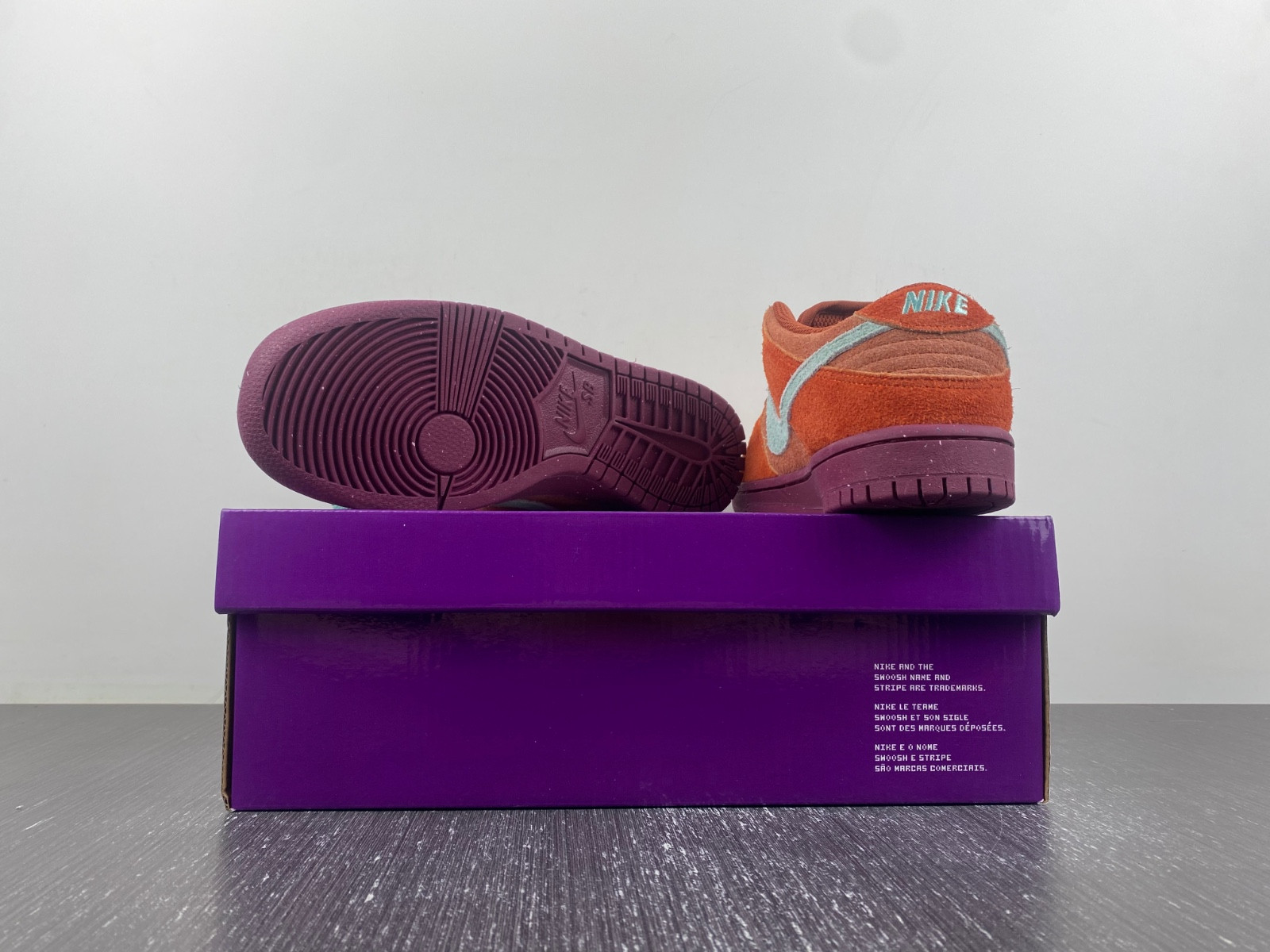 nike sb dunk low mystic red dv5429-601