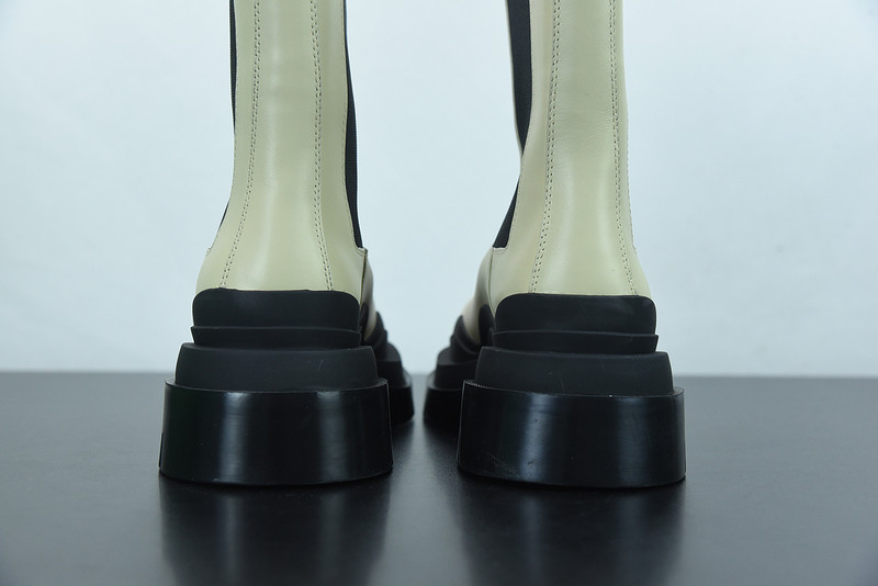 Bo*te*ga ve*ne*ta sneaker