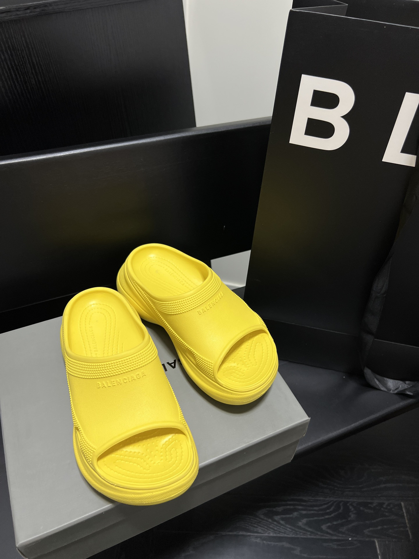 Balenciaga sLIDE
