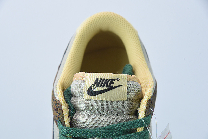 nike dunk low “safari” dx2654-200