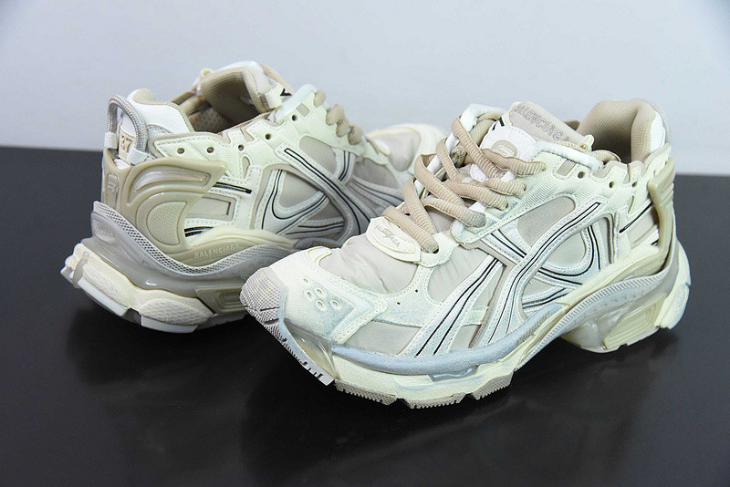 Ba*len*cia*ga runner sneaker