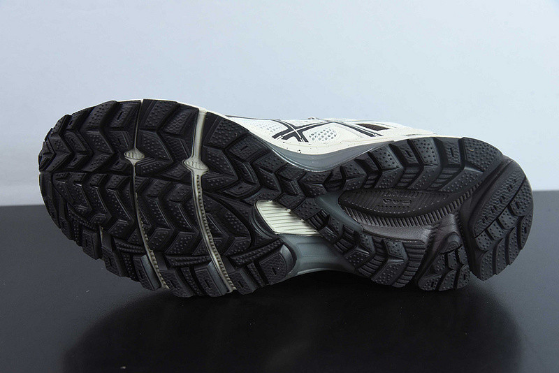 As*ic*s gel-kahana 8 