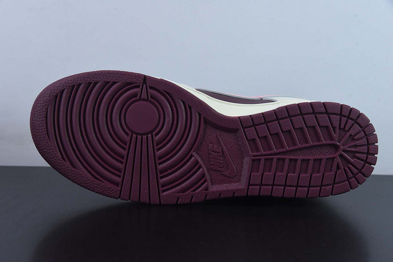 nike dunk low “valentine’s day” dr9705-100