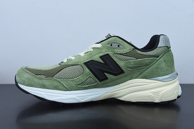 new balance sneaker