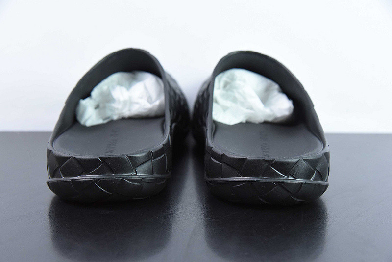 Bo*te*ga ve*ne*ta slide