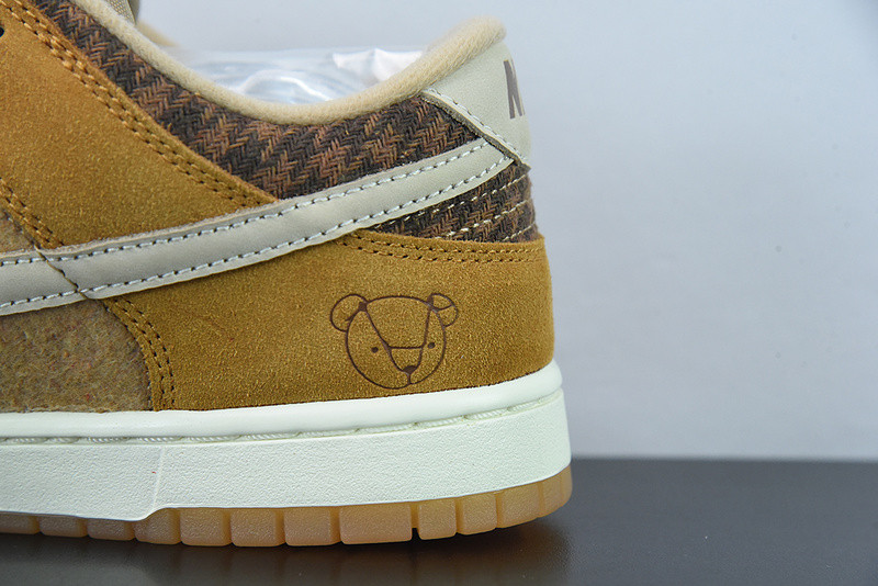 nike dunk low “teddy bear” dz5350-288