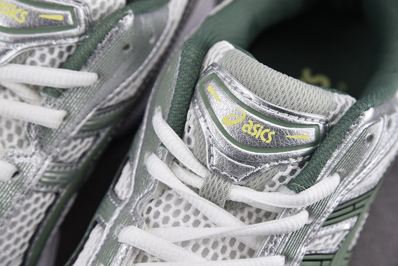 As*ic*s gel kayano 14 