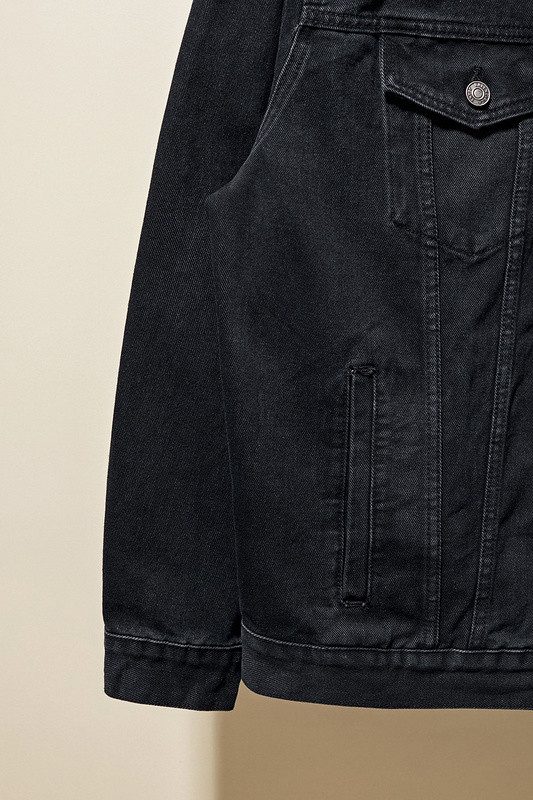 Ba*len*cia*ga clothes